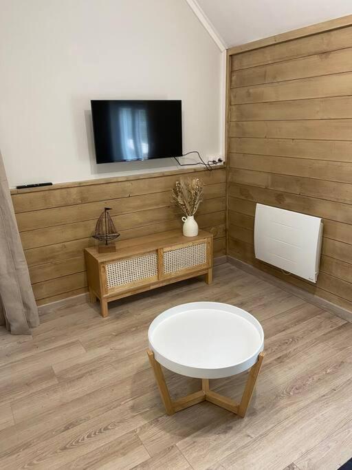Le Nid Du Cygne Appartement Houlle Buitenkant foto